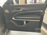 運転席ドアパネルとなっております。