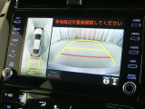 後方の見える安心をお届けするバックモニター付:バックするときのアシストラインもあって楽々バック!車庫入れや縦列駐車をサポートし、苦手な駐車も安心です!今やもう手放せない装備ですネ♪
