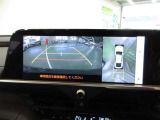 車両を上方から見たような映像をナビ画面に表示するパノラミックビューモニターが付いています。