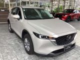 中古車の保証は納車日より1年間、走行距離無制限となっております。もっと長い保証をご希望される方へさわやかプラス保証がございます。最長3年間保証が受けられます。