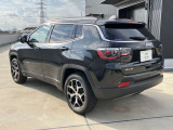 オリジナル4x4ブランドとしての誇りと自信、そして進化の伝統。4x4性能、デザイン、品質。本物とはJeepの全てであり、追い求めるさらなるたかみでもあるのです。