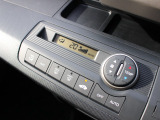 オートエアコンなので設定した温度で車内の温度を保ってくれます♪