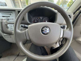 個性豊かなスタッフがお客様のご来店をお待ちしております。 女性の方、車に詳しくない方にも愛車選びをしっかりとサポート致します!!