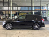 納車前整備はメーカー規定に基づき併設工場で入念に行います。メルセデス・ベンツ指定のツールと技術を用い、メーカーの研修を受けたメカニックがお客様のお車を整備いたします。神奈川運輸支局指定整備工場です。