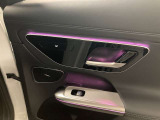 メモリー付き電動シートも装備されておりますのでシート位置を3パターン記憶できます。