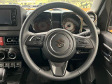 【純正革巻きステアリング】上質な革を使用することで、手にしっかり馴染みとても運転しやすいハンドルです♪