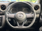 【純正革巻きステアリング】上質な革を使用することで、手にしっかり馴染みとても運転しやすいハンドルです♪