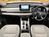 アウトランダー PHEV 2.4 P 4WD 