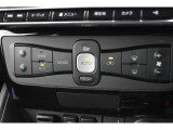 オートエアコンで温度を設定するだけで快適な車内環境を維持することができます!