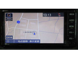 ナビは純正品。ワンセグテレビ・CD・Bluetooth・SDオーディオ・外部入力・ハンズフリー電話対応。