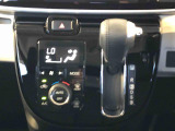 温度を設定すれば、自動で車内の温度管理をしてくれる優れものです♪ATミッションで運転楽々