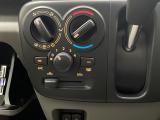 気になる車はすぐにお問い合わせください!画面右側の0066から始まる無料ダイヤルからお問い合わせ下さい!専門スタッフがお車のご質問にお答えいたします!
