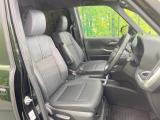 運転席シート廻りは使用感も少なく、良好な状態となっています。前オーナー様が丁寧に使っていたことがよくわかりますね。