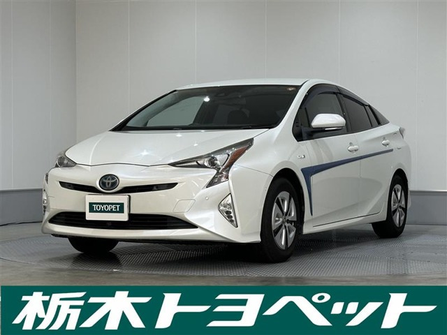 プリウス1.8 A プレミアム E-Four 4WD