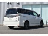 人気のエルグランドが入庫しました。是非現車を見にご来店下さい。
