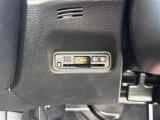 【ETC】有料道路を利用する際に料金所で停止することなく通過できる、ETC車載器(ノンストップ自動料金収受システム機器)が装備されています。セットアップを行うことで利用可能になります。