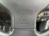 運転席側のエアバッグです