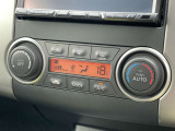車内を快適に保つオートエアコンです