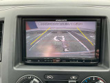 バックカメラによる後方の確認が出来ます、自車周辺の詳細な状況を確認出来ます。狭い場所での取り回しも安心です。