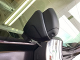後方にもドライブレコーダーのカメラが付いています。前後両方でお車の周りを監視・記録いたします。