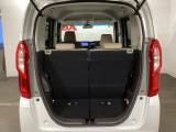 コンパクトボディーなのに、荷室はこんなに広々!たくさん荷物が積めますよ。