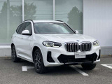 BMW Card (Visa)とBMW Diners Cardの2種類をご用意しております。充実のポイントプログラムや多様なサービスの他にカード契約期間中はBMWエマージェンシー・サービスが24時間365日ご利用いただけます。