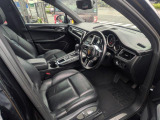 マカン  ベースグレード 4WD 20インチアルミ