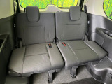 3列目シートはもちろん状態良好☆大人でもゆったりと座って頂けますので、大人数でのお出かけもラクラクです♪ご家族で、気の知れた仲間で、ドライブに行くのが楽しみですね♪