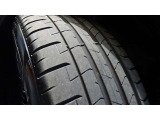 メルセデスの認定中古車「サーティファイドカー」では、万一お車が故障した場合も、ご購入後1年間もしくは2年間※は走行距離にかかわらずメルセデス・ベンツ正規サービスネットワークで無料修理いたします