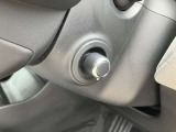 【電動ステアリングコラム】シートメモリーと合わせて使用すると複数人運転する場合は、お好きなポジションを記憶する事ができます。細かな調節も可能なため、ストレスなく運転が出来ます。