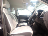 ゆったりと座れるシートです!ロングドライブも快適ですよ!!
