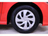 純正スチールホイールキャップ付です!タイヤサイズは175/70R14です