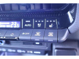 シートヒーター&シートベンチレーション付きなので、寒い日や暑い日のドライブも快適です。あると便利な装備の一つですね!