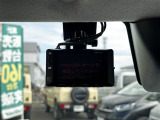 【ドライブレコーダー】映像・音声などの運転中の記録を残します。事故などを起こした起こされた時の証拠になりえますので、もしも時でも安心ですね。