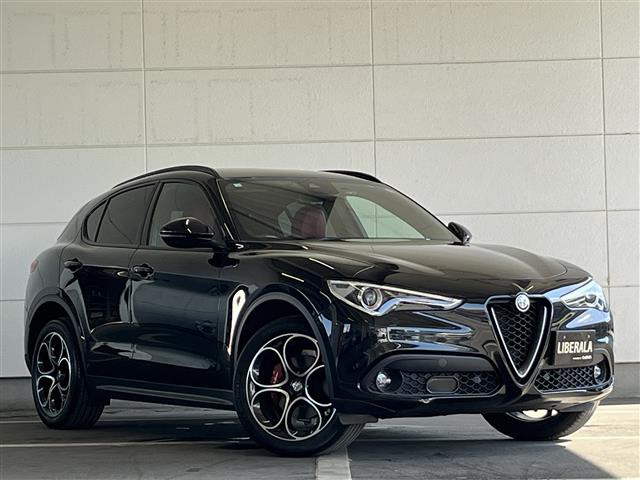ステルヴィオ 2.2 ターボ ディーゼル Q4 スポーツパッケージ 4WD 4WD 本革シート
