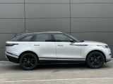 オフロード性能を持ちながらも、スポーティで優雅なシルエットを持つデザインです。特にレンジローバーは、ラグジュアリーSUVとして、他のオフロード車とは一線を画すエレガントさを持っています。