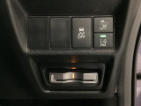Hondaセンシング用の、VSA解除とレーンキープアシストシステムのメインスイッチなどはハンドルの右側に装備しています。その下にETCがついています。高速道路の料金所の通過も楽々です。