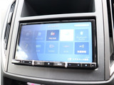お車選びをお楽しみ頂けるよう、在庫車の展示スペースを十分に確保しております。
