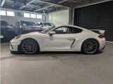 新車・認定中古車の販売はもちろん車検・点検・整備・修理と、ポルシェのことなら全てお任せ下さい。