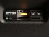 ハンドルの左下にETC2.0がついています。高速道路の料金所の通過も楽々です。 カードの取り出しもしやすい場所についています。