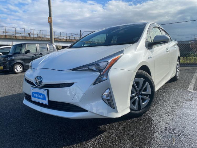 プリウス 1.8 S セーフティ プラス 