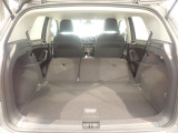 ラゲージルームだって広々です!シートを倒して更にお荷物積めちゃいます♪