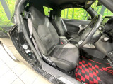 運転席シート廻りは使用感も少なく、良好な状態となっています。丁寧に使われていたことがよくわかりますね。