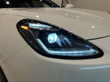 先進のLEDライトを装備しています。暗い夜道も明るく照らしてくれます。