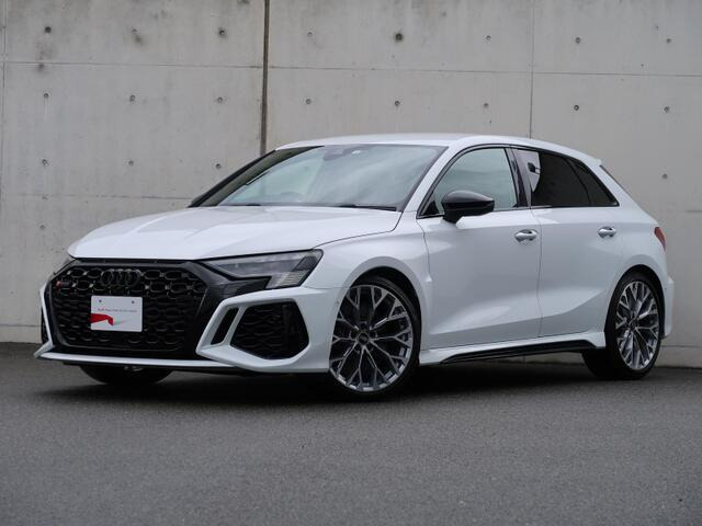 RS3スポーツバック2.5 4WD