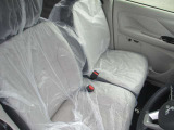 リアシートです♪後ろも広々で窮屈しませんよ