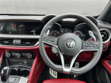 ステルヴィオ 2.0 ターボ Q4 スポーツパッケージ 4WD 本革シート