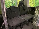 3列目シートはもちろん状態良好☆大人でもゆったりと座って頂けますので、大人数でのお出かけもラクラクです♪ご家族で、気の知れた仲間で、ドライブに行くのが楽しみですね♪