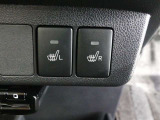 運転席と助手席には寒い時にうれしいシートヒーターが装備されてます。