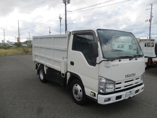 エルフ  3.0D深ダンプ・4WD